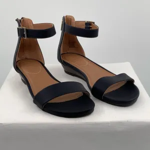 🌹NWT NIB Kenneth Cole Reaction Great Viber Women’s Navy Wedge Heel Sandals Shoes