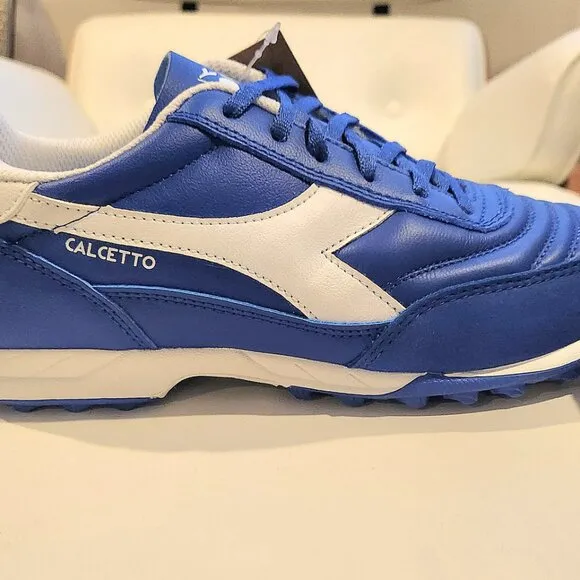 NWT Shoes Women 7-5. 8  Youth 5.5, 6 Turf shoes Soccer Athletic Casual Blue