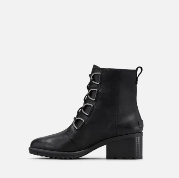 NWT Sorel Cate Lace Up Boots