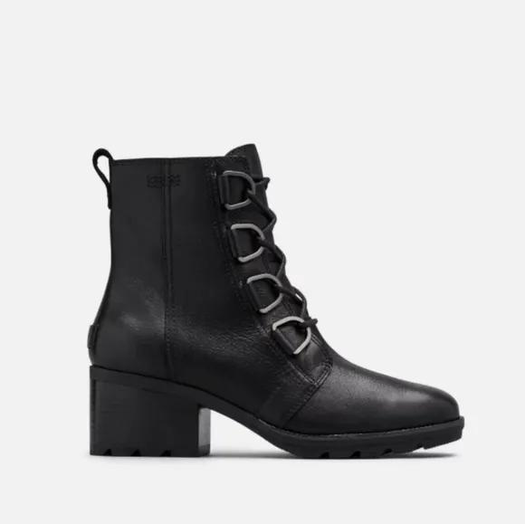 NWT Sorel Cate Lace Up Boots