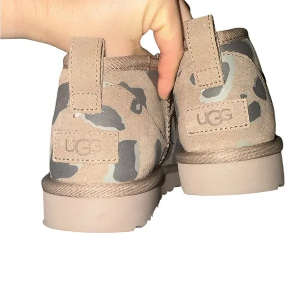 NWT Tan and Gray Boots