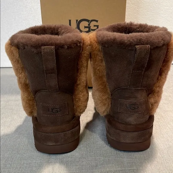NWT UGG Classic Chillapeak Rich Brown Shearling Short Boot Size 7 Platform