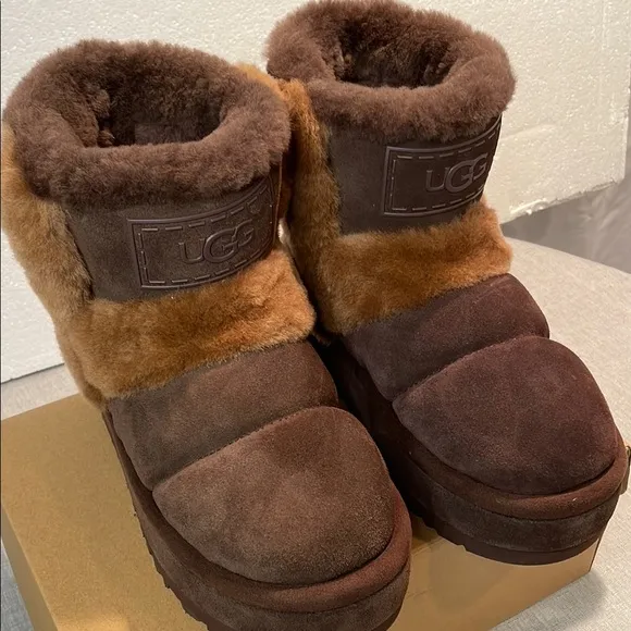 NWT UGG Classic Chillapeak Rich Brown Shearling Short Boot Size 7 Platform