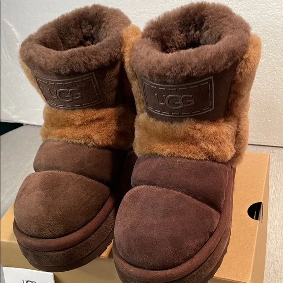 NWT UGG Classic Chillapeak Rich Brown Shearling Short Boot Size 7 Platform