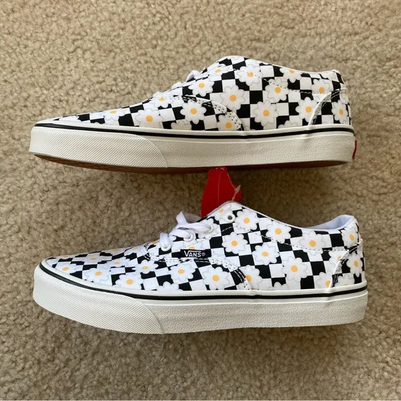 NWT Vans Doheny Floral Checkerboard Sneakers