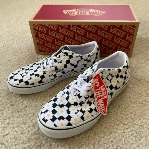 NWT Vans Doheny Floral Checkerboard Sneakers