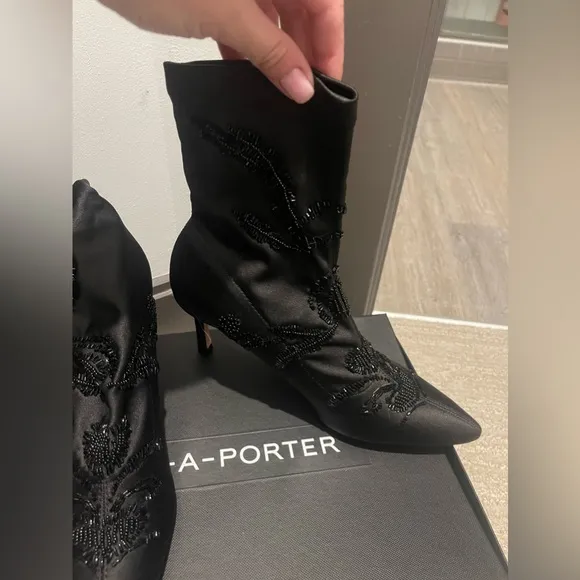 NWT ZARA BLACK SATIN PULL ON POINTED TOE ANKLE BOOTS US8/ EUR 39