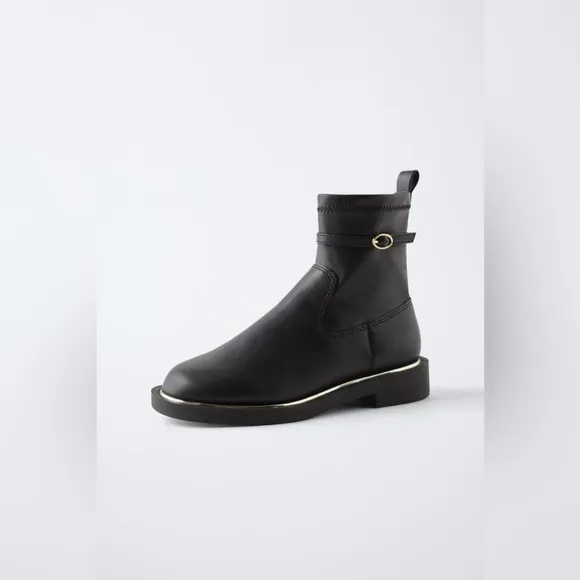 NWT ZARA METALLIC DETAIL ANKLE BOOTS