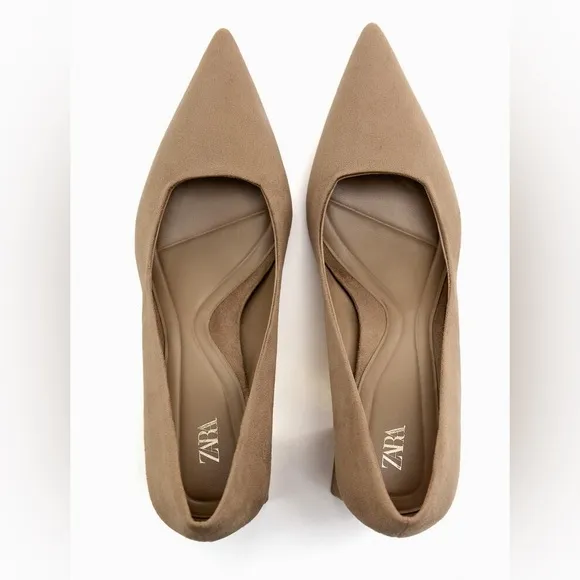 NWT. Zara Sand Brown Block Heel Court Shoes. Size 7,5, 9.