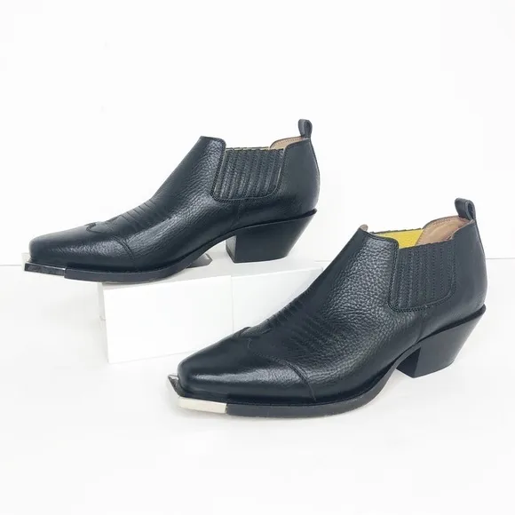 𝅺OFF White C/O Virgil Abloh Black leather, Western ankle boots