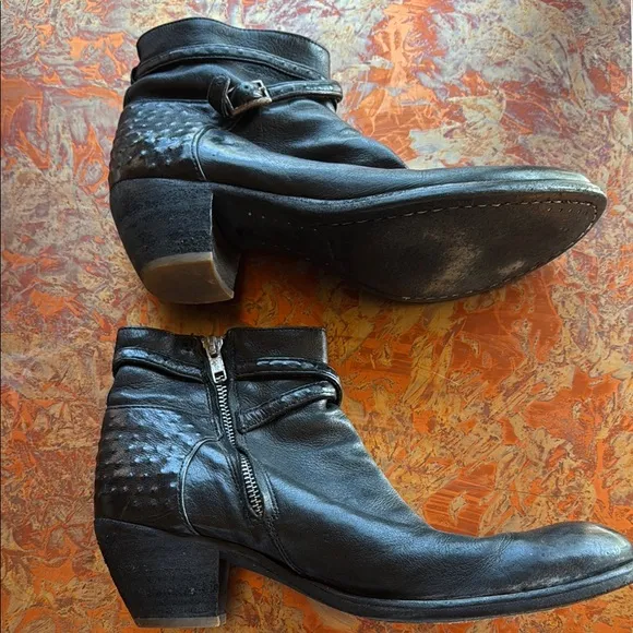 Officine Creative Black Leather Ankle Boots