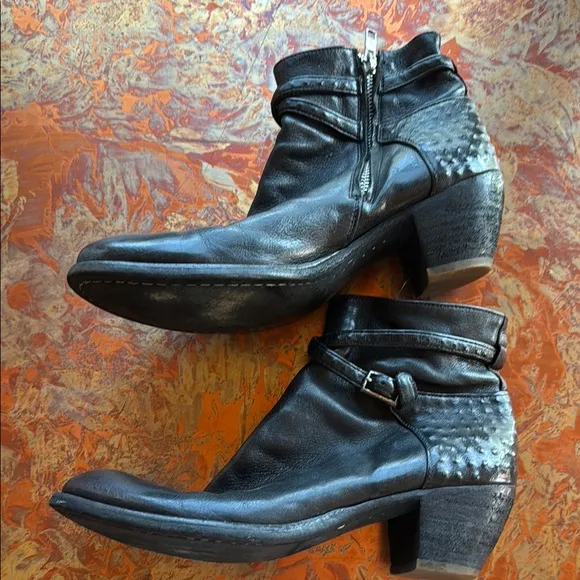 Officine Creative Black Leather Ankle Boots