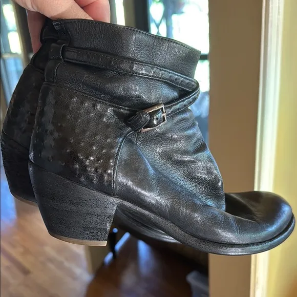 Officine Creative Black Leather Ankle Boots