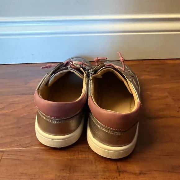 Old Soles Platinum Runner Kids Silver and Pink Sneakers-Size 3.5, Euro size 35