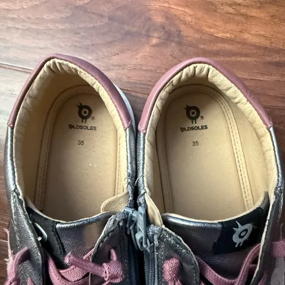 Old Soles Platinum Runner Kids Silver and Pink Sneakers-Size 3.5, Euro size 35