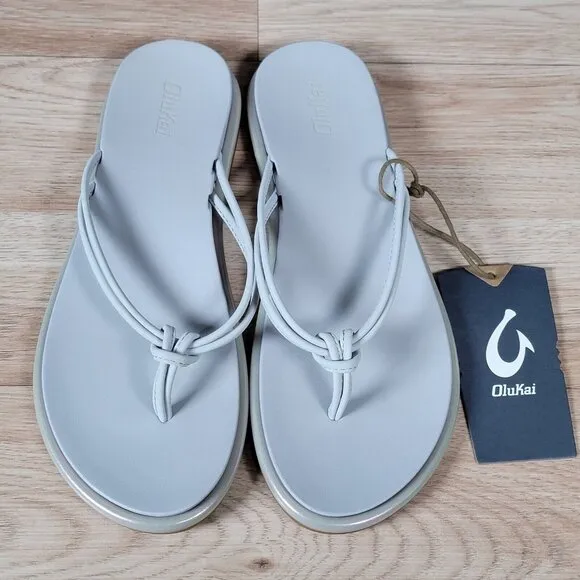 OluKai AKA Sandals Womens Size 7 Gray Irridescent Slippers Flip Flops 20509-ZDVP