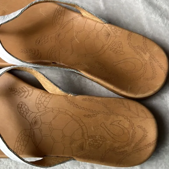 OluKai Honu Flip Flop Sandals