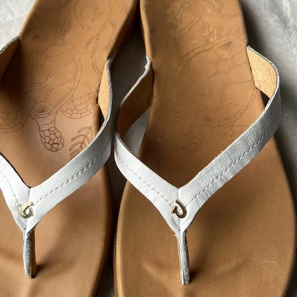 OluKai Honu Flip Flop Sandals