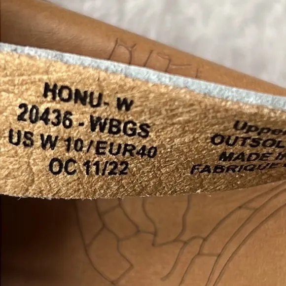 OluKai Honu Flip Flop Sandals