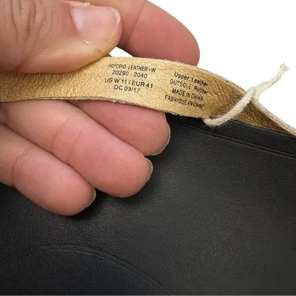 OluKai Ho'Opio Toe Post Sandals Leather Flip Flops Tapa/Black NWT Size 11