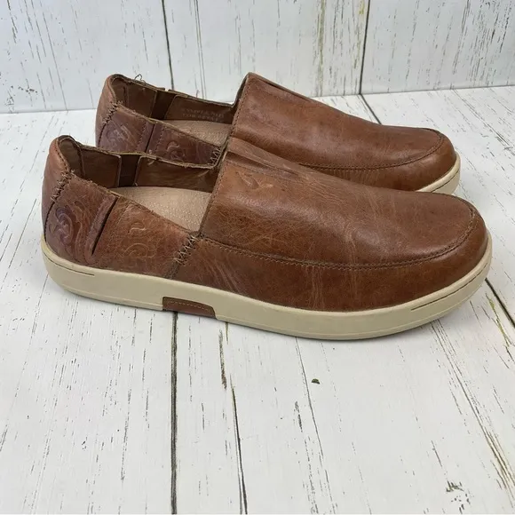 Olukai Kama’aina Tooled Design Leather Slip-On Shoes‎