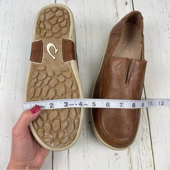 Olukai Kama’aina Tooled Design Leather Slip-On Shoes‎