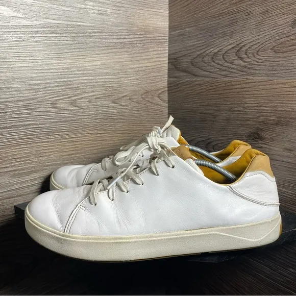Olukai Lae’ahi li’ili white lace sneakers