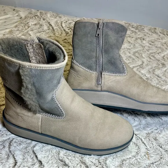 OluKai Women's Pa'ina Hulu Boots Size 9.5 Waterproof Leather Lined Fog Gray