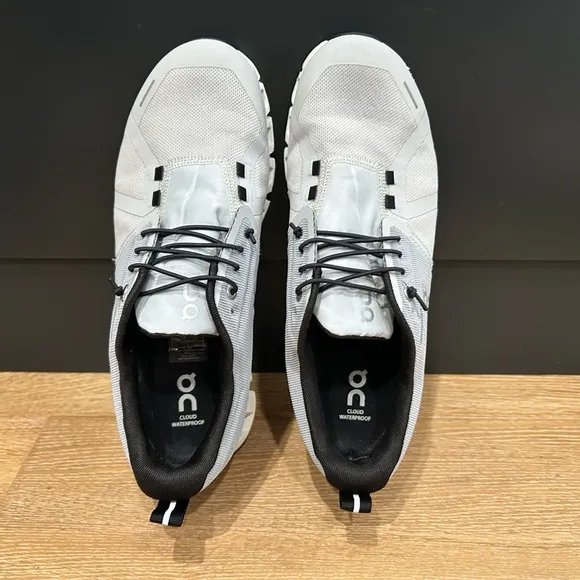 On Cloud 5 waterproof women’s size 10.5