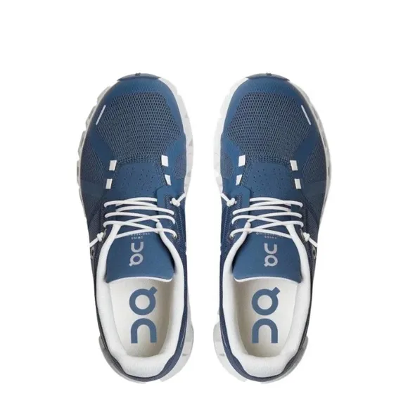 On Cloud Running Women’s Blue Running Shoes Size 6