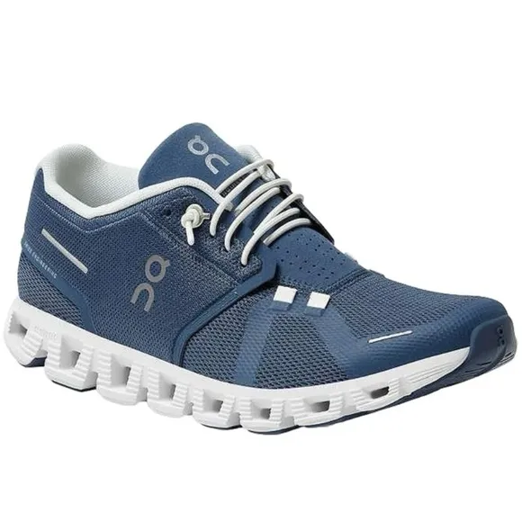 On Cloud Running Women’s Blue Running Shoes Size 6