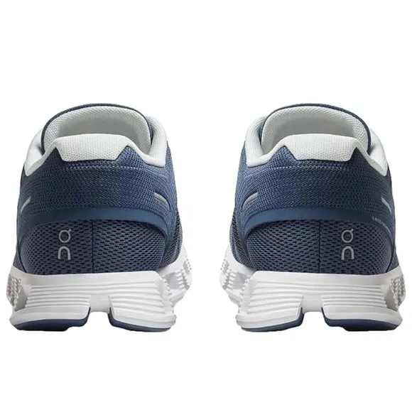 On Cloud Running Women’s Blue Running Shoes Size 6