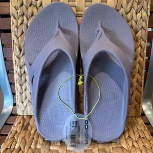 OOFOS Mens 12 Womens 14 Sandals Flip flops Slippers mauve -pale purple