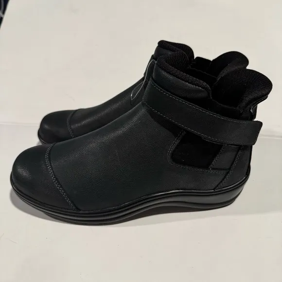 Orthofeet Women's Leather Black Ankle Boots Size 7.5 M