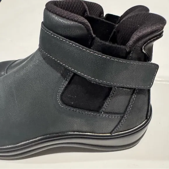Orthofeet Women's Leather Black Ankle Boots Size 7.5 M