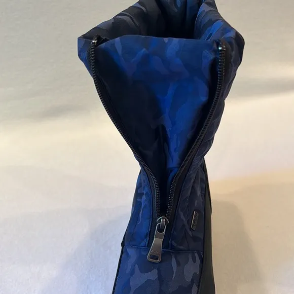 Pajar Tacita Blue Camo Waterproof Front Zip Winter Snow Boots Womens 7-7.5 (38)