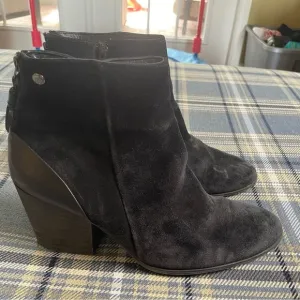 Paul Green Jada Water Resistant Bootie