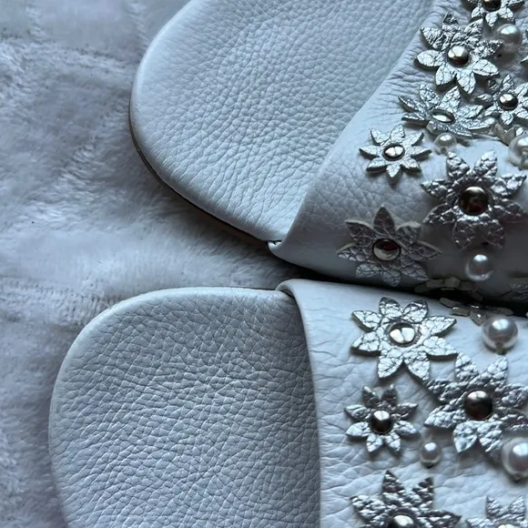 Paul Green Sandals White Leather Pearls Flip Flop