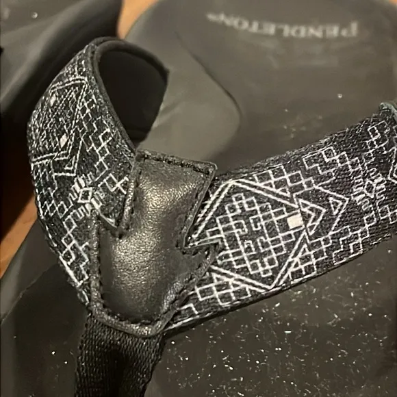 Pendleton Carico Flip Flops Thongs Sandals Shoes Southwest black new Mens Sizes