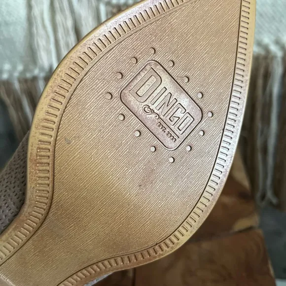 Perfect western booties pointy toe country style boots