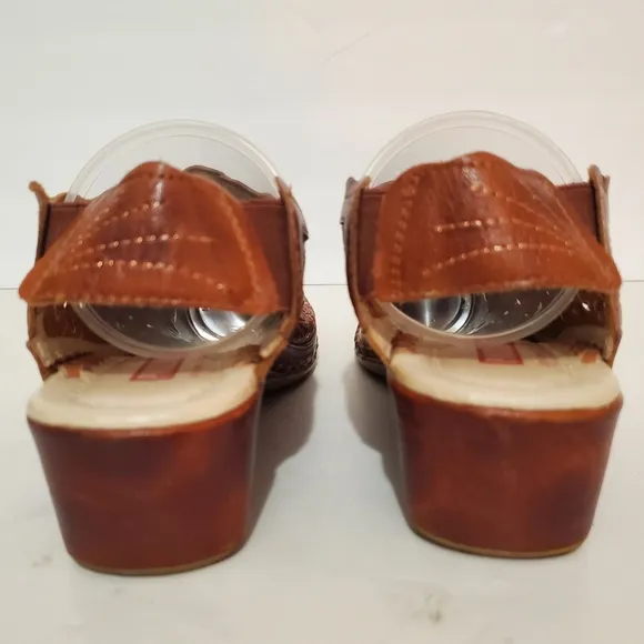 Pikolinos Spain brown leather punched floral whip stitch mule clog shoes 7.5