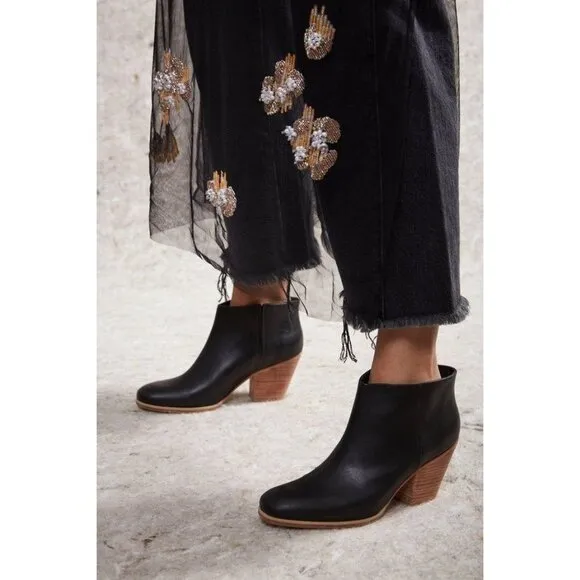 Rachel Comey Mars Leather Slip On Block Heel Ankle Boots Booties Black Size 7