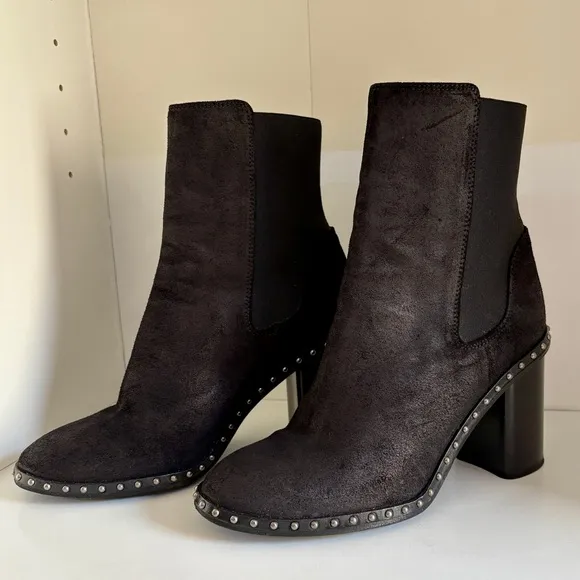 🖤Rag &amp; Bone Romi Chelsea Bootie- black- size 6- dome studs detailing the welt.