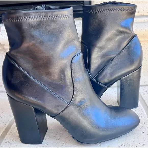 Rebecca Minkoff Black Leather Ankle Boots Zip Closure on Inside Ankle Size 9.5