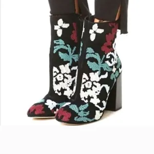 Rebecca Minkoff Bojana Embroidered Black Suede Boots Sz 9.5