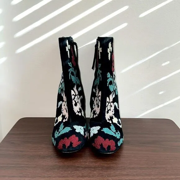 Rebecca Minkoff Bojana Embroidered Black Suede Boots Sz 9.5