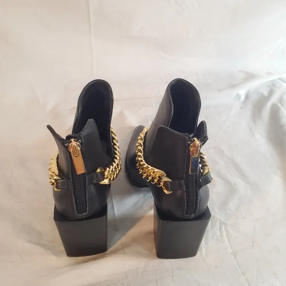 Revolve Steve Madden Women's Size 6 Black Tranquil Ankle Boots New