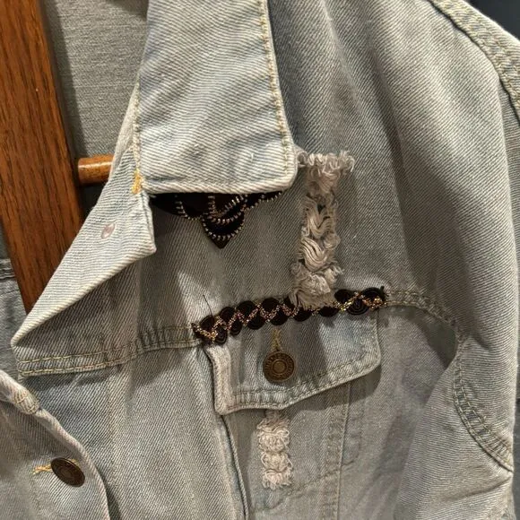 Rosie the Riveter Upcycled Light Wash Denim Embellished Button Up Jacket  Sz M