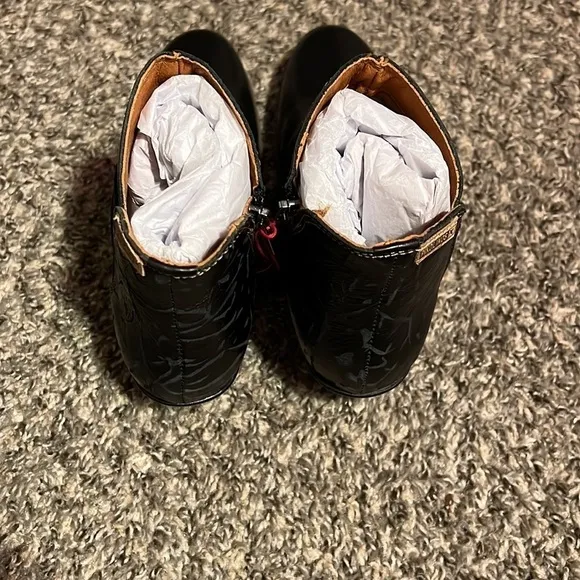 ROTTERDAMRotterdam leather ankle boots Size 5.5-6