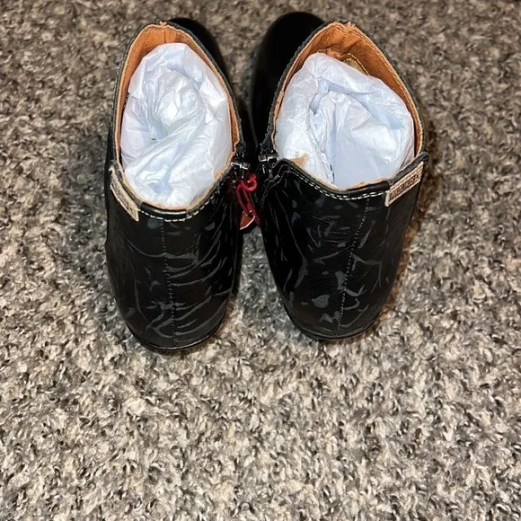 ROTTERDAMRotterdam leather ankle boots Size 5.5-6